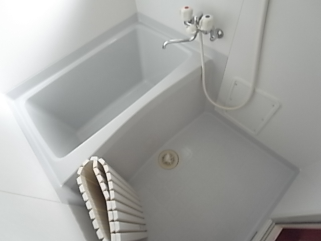 バス・シャワールーム　お風呂です