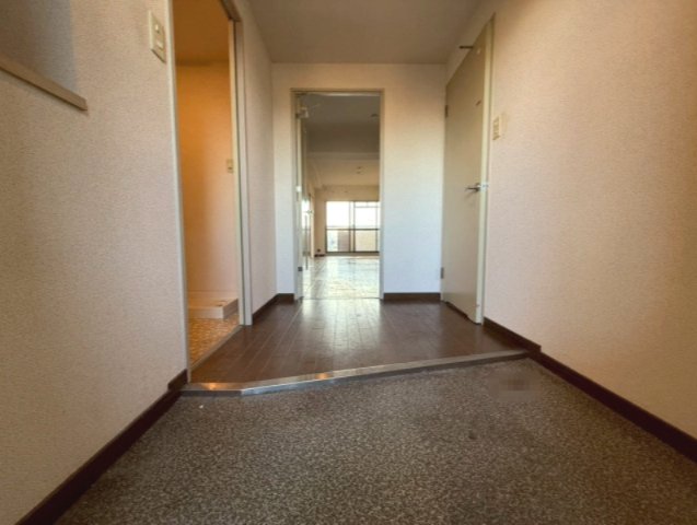 玄関　詳細は、RISUMO江坂本店までお問合せください♪