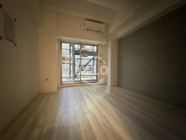 居室・リビング　セレニテ難波リアン　リビング