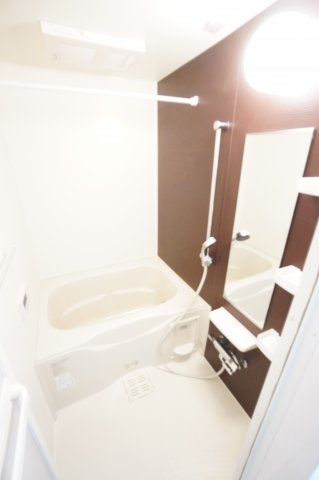 バス・シャワールーム　※同物件・同タイプの写真です。