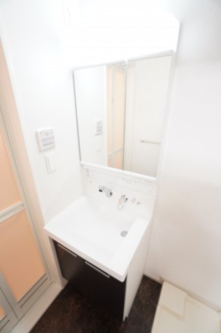 洗面設備　※同物件・同タイプの写真です。