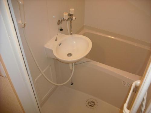 バス・シャワールーム　嬉しい風呂・トイレ別♪