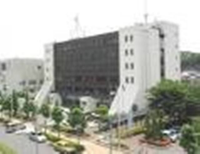 役所　稲城市役所（役所）まで400m