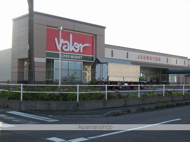 スーパー　スーパーマーケットバロー竜南店（スーパー）まで400m