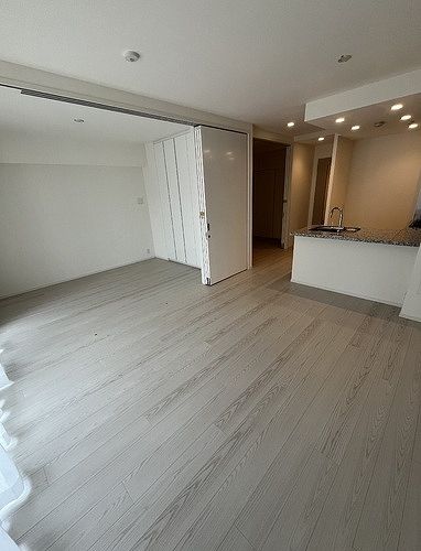 居室・リビング　こちらの居間で趣味の時間をお楽しみください