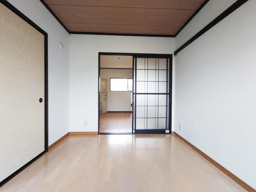 中山グリーンハイツの居間写真