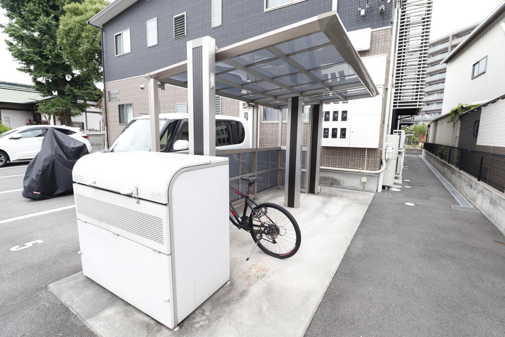その他　駐輪場と敷地内ゴミSTあります♪