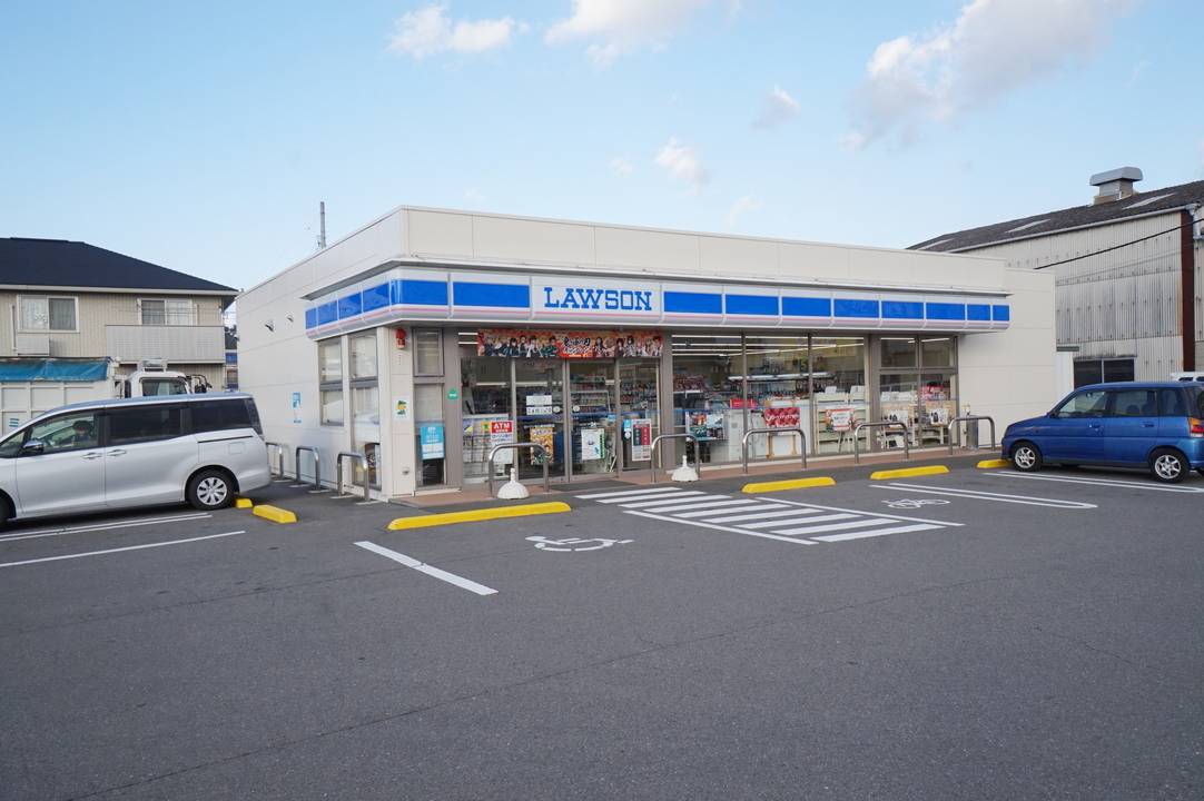 コンビニ　ローソン松山南吉田町店（コンビニ）まで599m