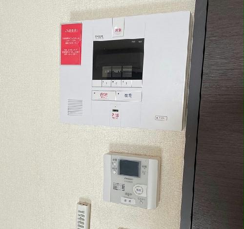 セキュリティ　モニター付きインターホン