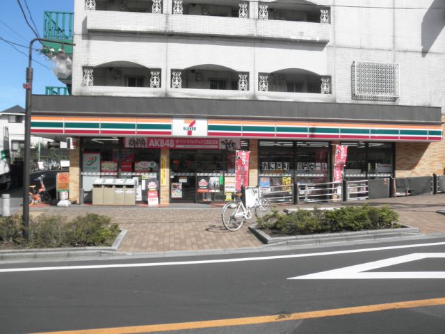 コンビニ　セブンイレブン（コンビニ）まで700m