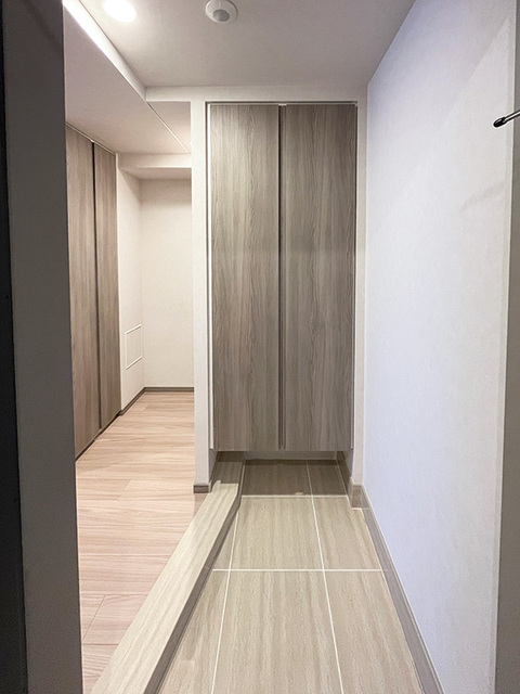 玄関　※写真は同タイプ住戸です。