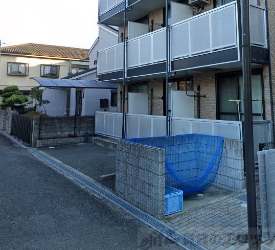駐車場　エントランス