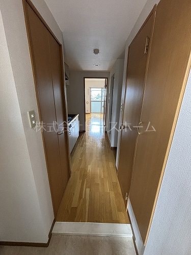 玄関　※別号室参考写真