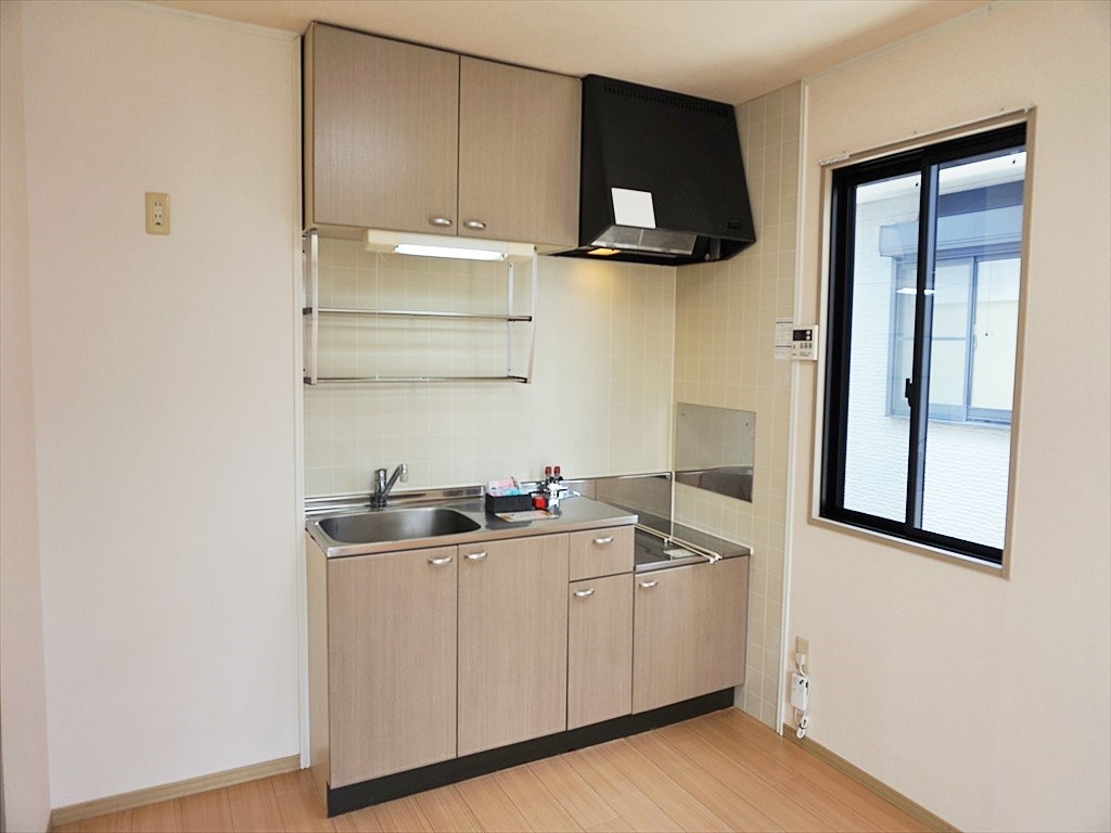 ＪＲ東海道本線 近江八幡駅 徒歩13分 2階建 築31年のキッチン写真