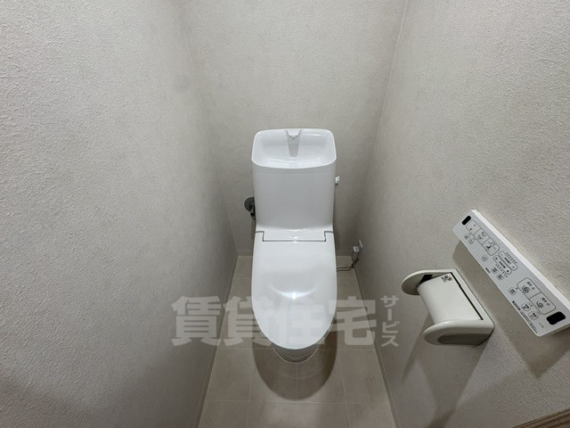 地下鉄東西線 東野駅 徒歩4分 10階建 築47年のトイレ写真