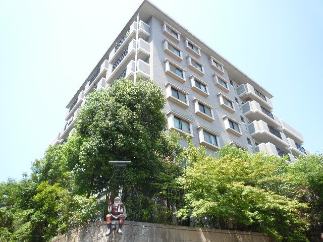 長崎市岩見町のマンションの建物外観