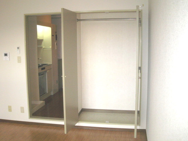 収納　クローゼット
