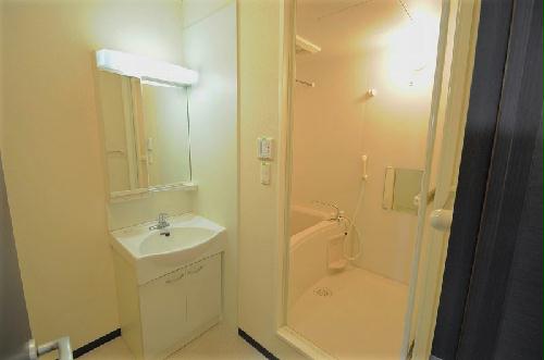 洗面設備　設備・仕様は号室により異なる為、現況を優先致します。