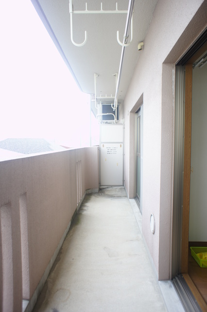 バルコニー　図面と現状に相違がある場合には現状を優先．．．