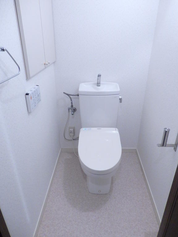 ザ・ガーデンズタワーズ サンライズタワーのトイレ写真