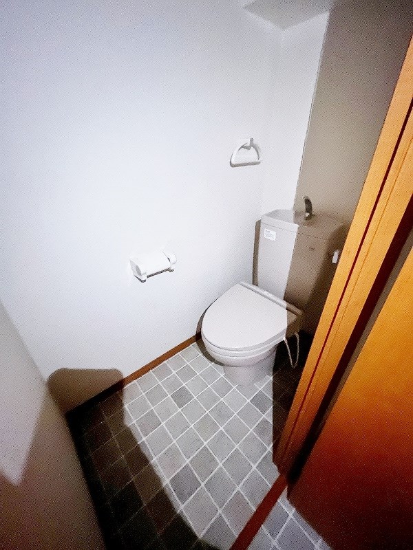 トイレ　★暖房便座付★