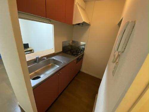 キッチン　設備・仕様は号室により異なる為、現況を優先致します。