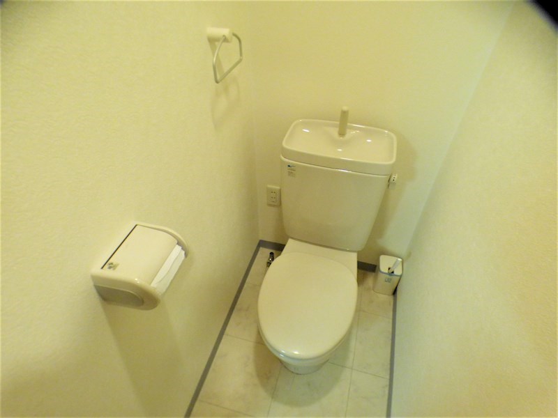 【神戸市灘区桜口町のマンションのトイレ】