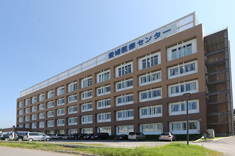 病院　独立行政法人国立病院機構愛媛医療センター（病院）まで896m