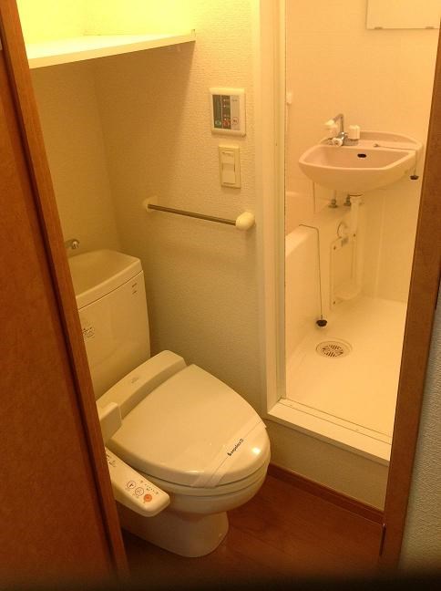 トイレ　清潔感のあるトイレです。