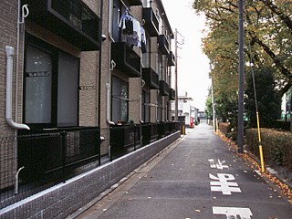 バルコニー　風通しがいいです。