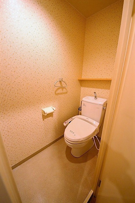 トイレ　同タイプの別部屋です。現状優先となります。