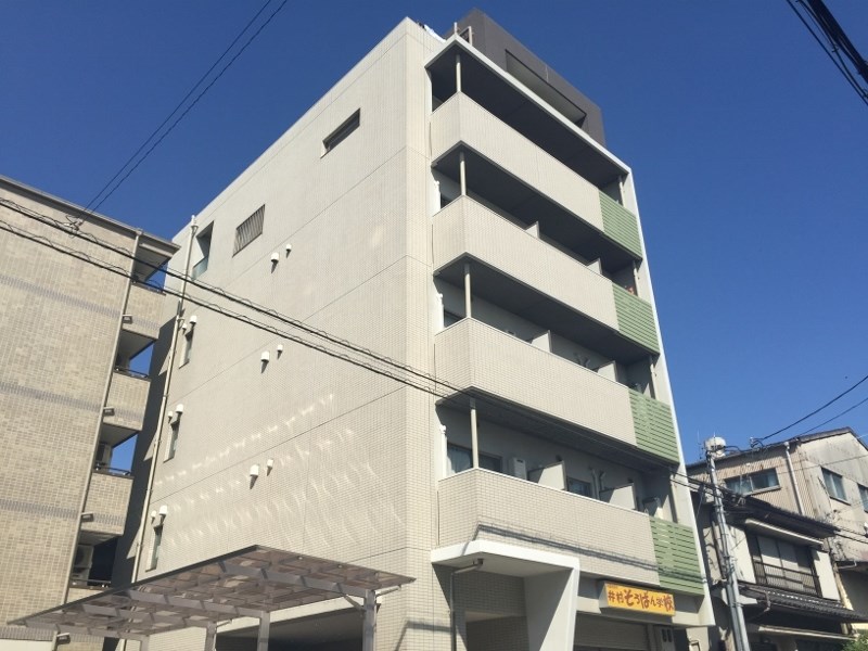堺市堺区柳之町西のマンションの建物外観