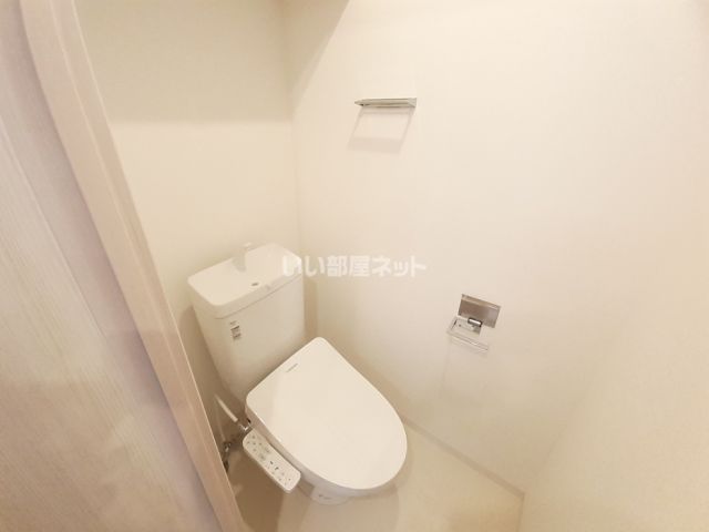 【神戸市中央区下山手通のマンションのトイレ】