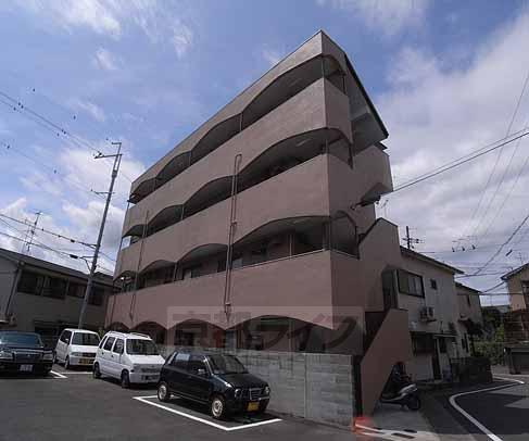 プレアール淀新町の建物外観