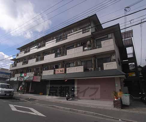 京都市左京区岩倉幡枝町のマンションの建物外観