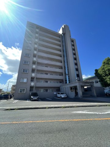 【高松市元山町のマンションの建物外観】