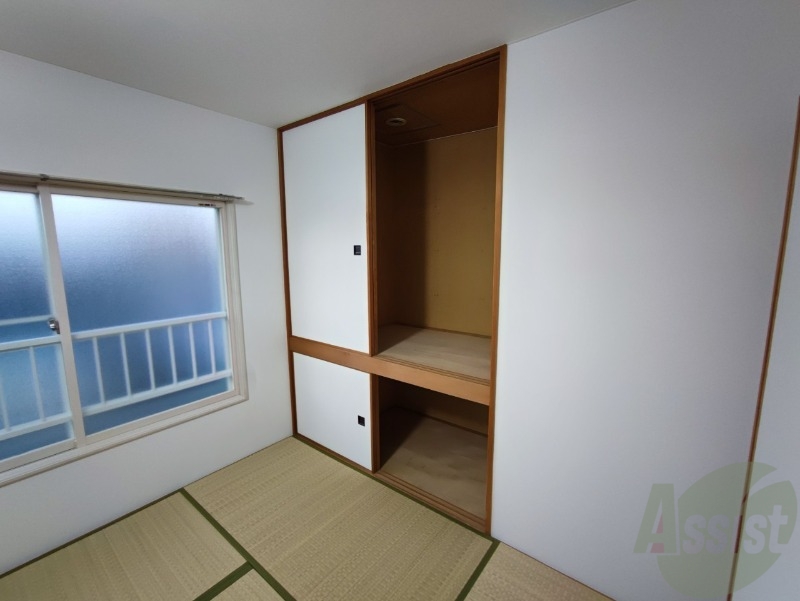 収納　こちらは収納です。物をしまう事ができますね！