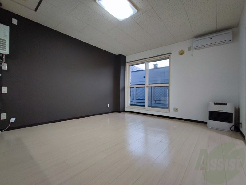 居室・リビング　広くてキレイなお部屋が広がっていて、充実した生活が送れそう。