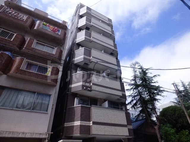 【船橋市湊町のマンションの建物外観】