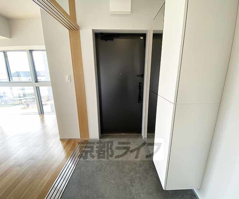 玄関　大きな段差がありません