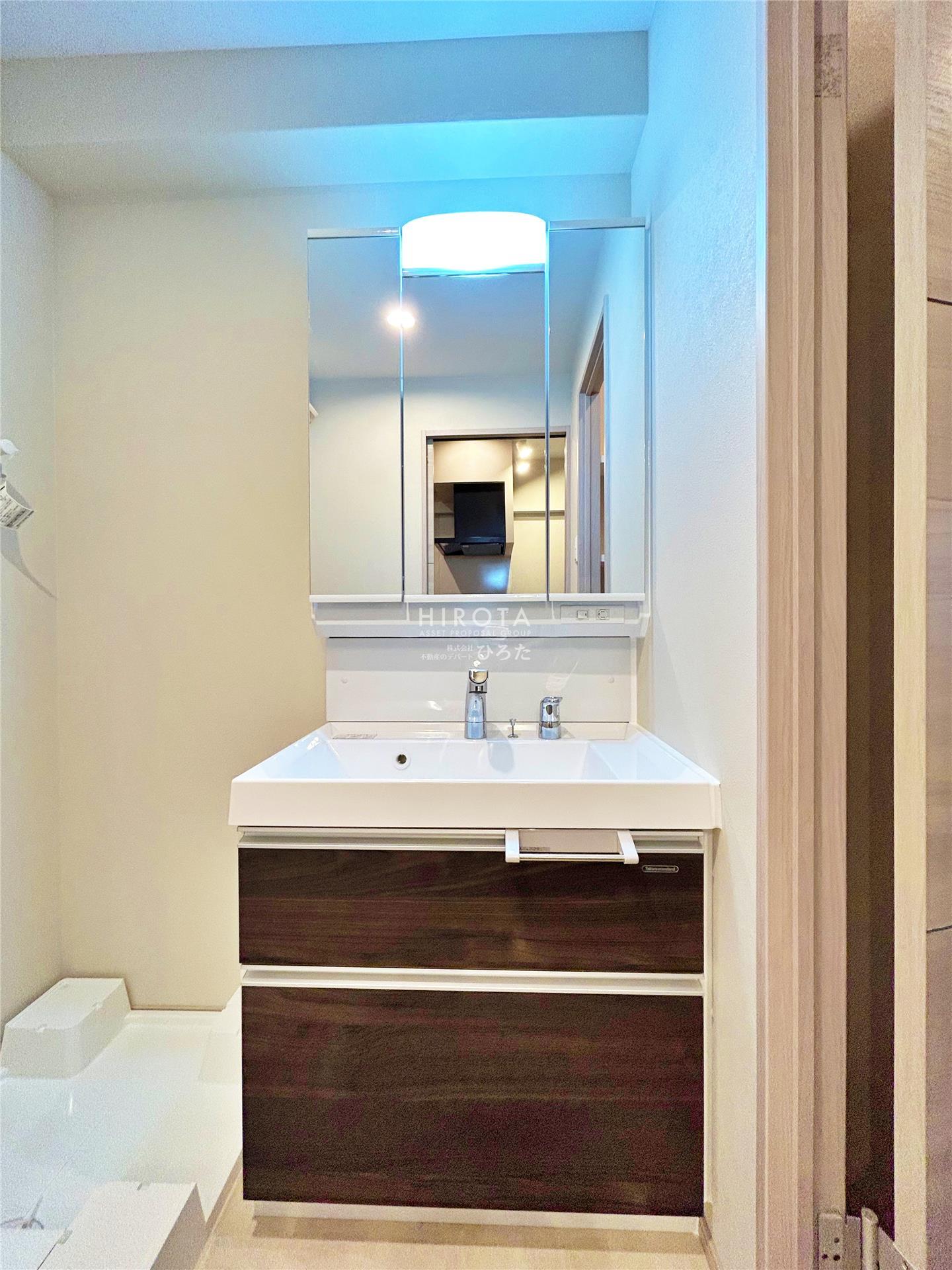 洗面設備　同仕様写真