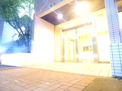 府中市天神町のマンションの建物外観