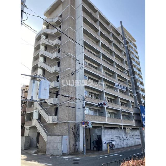 【堺市堺区栄橋町のマンションの建物外観】