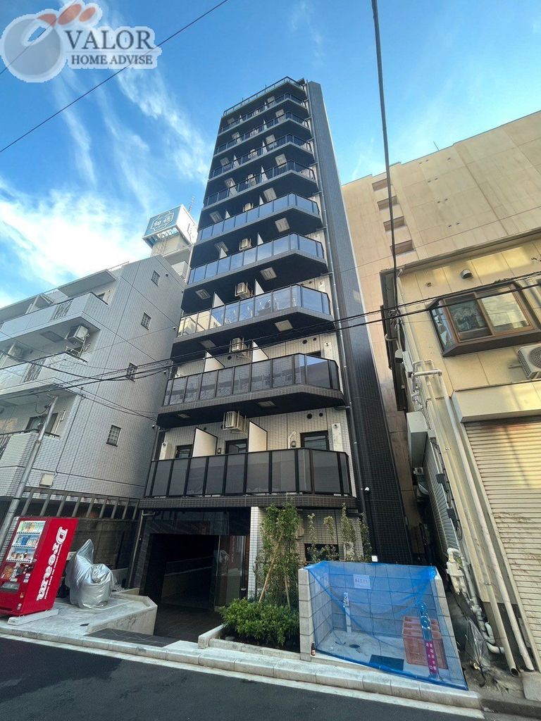 【横浜市南区真金町のマンションの建物外観】