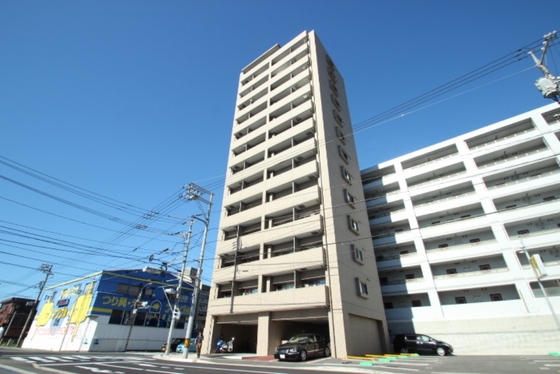 広島市佐伯区海老園のマンションの建物外観