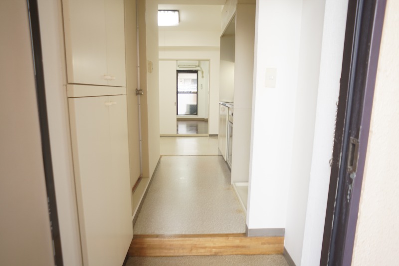 玄関　※参考画像