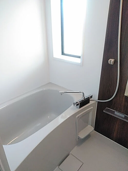 バス・シャワールーム　日々の暮らしに欠かせないお風呂です