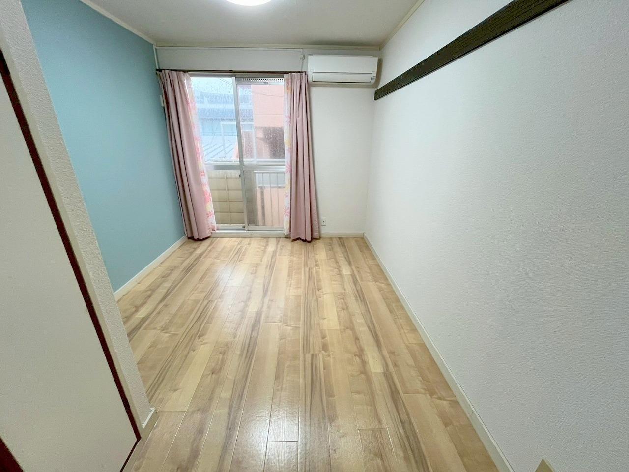 居室・リビング　7.5帖のワンルーム　南東向き