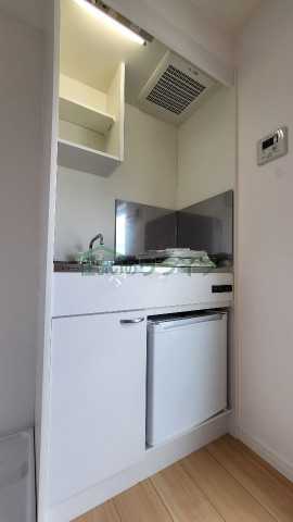 キッチン　別部屋参考写真となります。