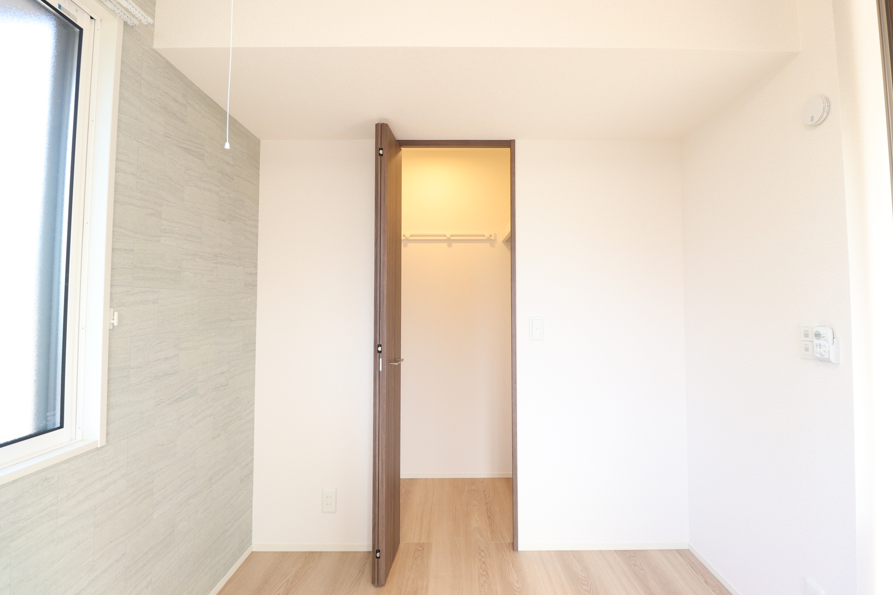 収納　嬉しいウォークインクローゼット♪